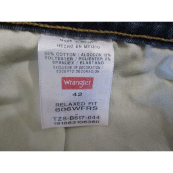 Wrangler Mens Relaxed Fit Denim Jean Shorts Size 42 Blue Cotton Blend EUC - Picture 6 of 10